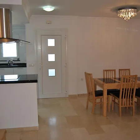 Las Golondrinas Apartment *
